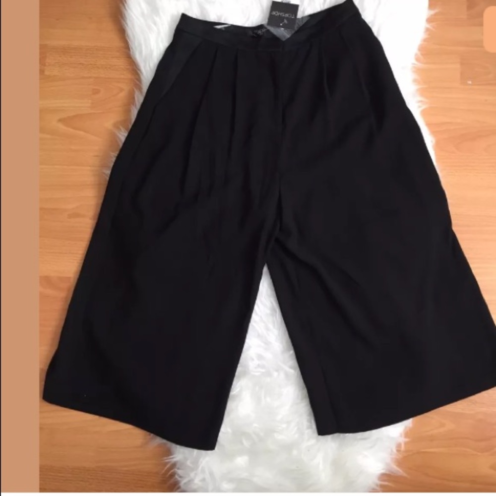 NWT TOPSHOP Black Cropped Wide Leg Culottes - Picture 4 of 8